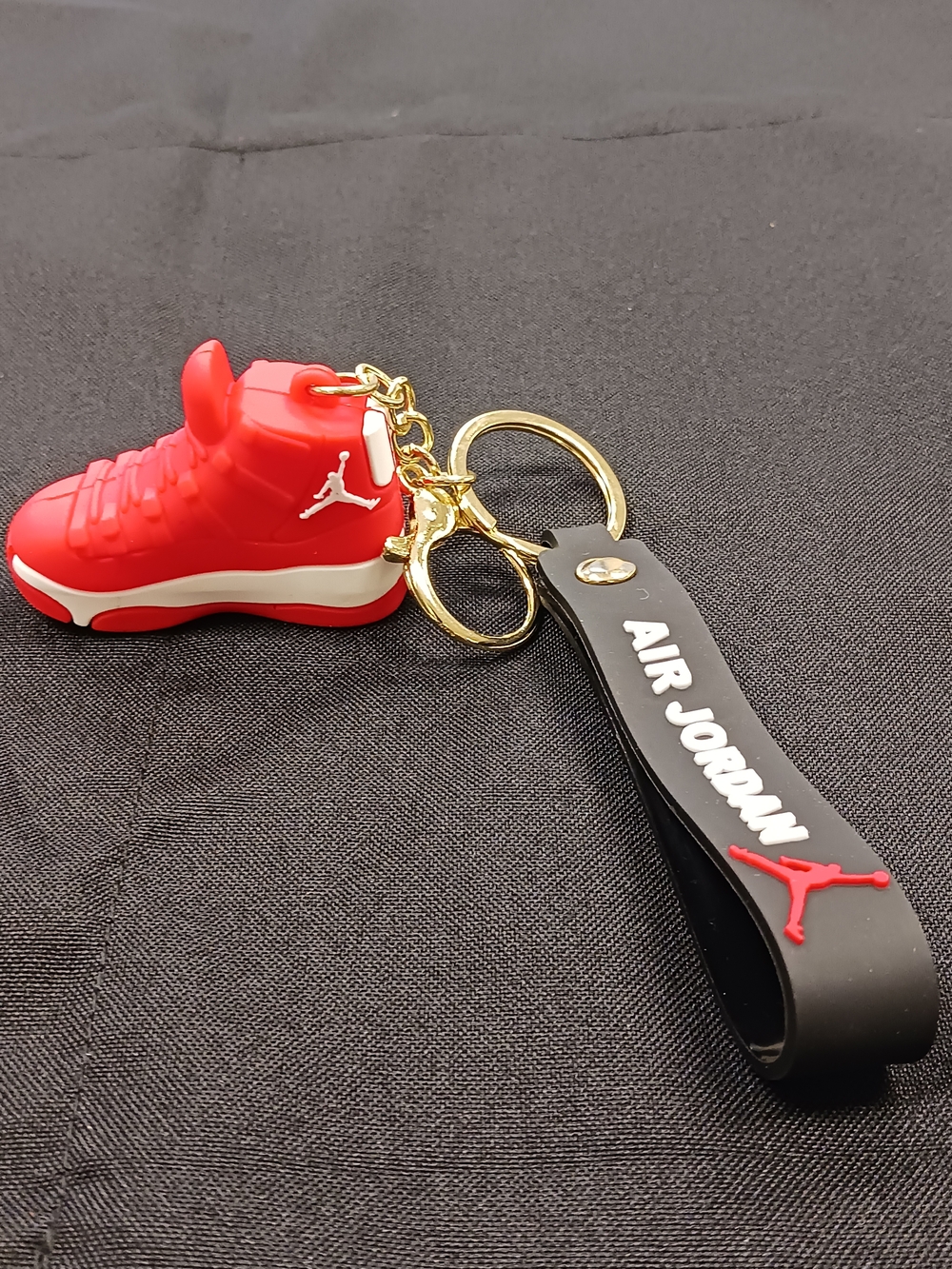 Red Sneaker Keychain - Picture 7 of 7